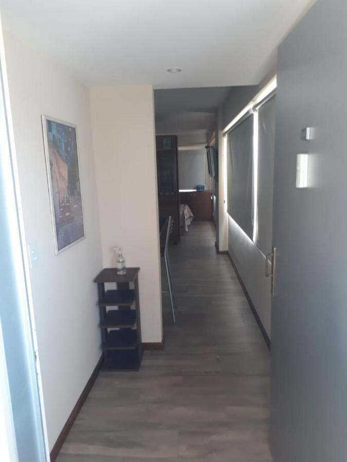 4 Ventanales Sobre La Avenida Corrientes Apartment