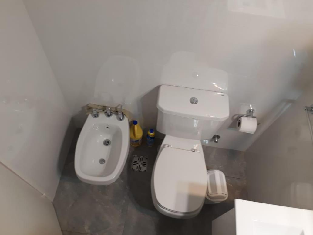 4 Ventanales Sobre La Avenida Corrientes Apartment *